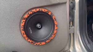 Замена штатных динамиков в Лада Калина на Dl Audio Barracuda 165 SE