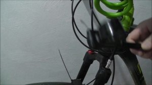 Как накачать переднюю воздушную вилку на велосипеде ?