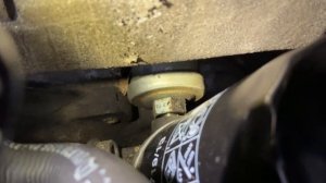 Замена датчика давления масла Mercedes (M102 M103 M104 M119 M603)