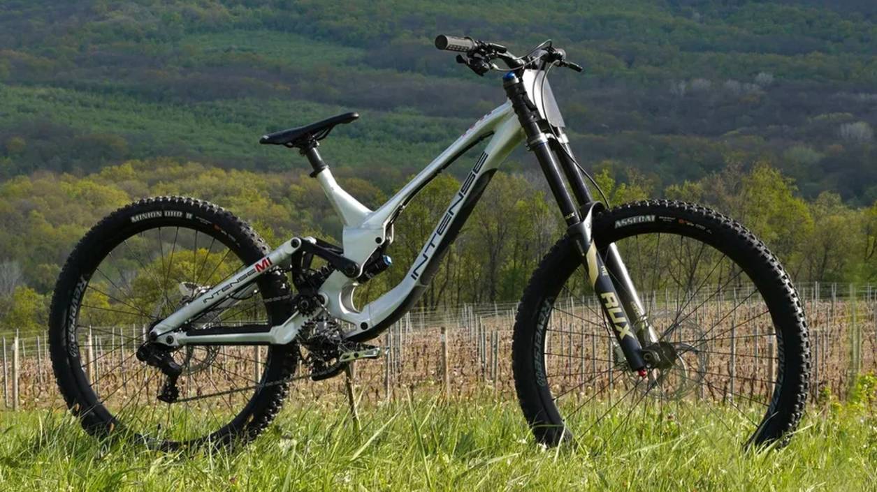 Новый Intense M1: взгляд Петра Винокурова смотреть онлайн