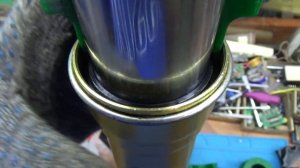 приспособления для запрессовки сальника в вилку мото?