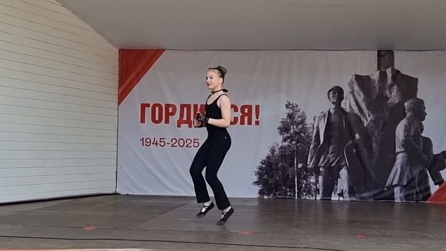 Песня "Катюша" + 4 танцевальных номера! смотреть онлайн