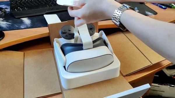 Новый шлем meta quest 3s / Сравнение quest 2 и quest 3s