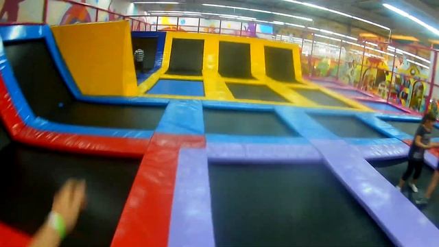 TimeToMove:| Fly Park.Запорожье. Прыгалки на батутах смотреть онлайн
