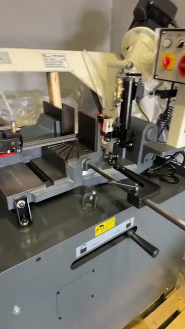 Стрічкова пила по металу 9craft MS250G 1500W 220в смотреть онлайн