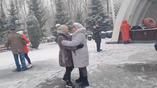 БЕЛАЯ СИРЕНЬ ❤️ТАНЦЬІ В ПАРКЕ ГОРЬКОГО❤️ ХАРЬКОВ 2024