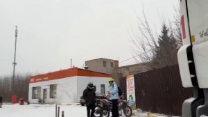 НАГЛЫЙ ПИТБАЙКЕР ОБВОРОВАЛ МАТЬ И ДОВЕЛ ДО СЛЕЗ! Я НАК?