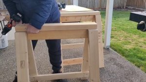 Folding sawhorses. Деревянные складные козлы своими руками.