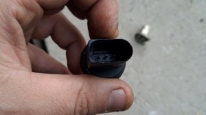 Датчик давления кондиционера Skoda Octavia A5.