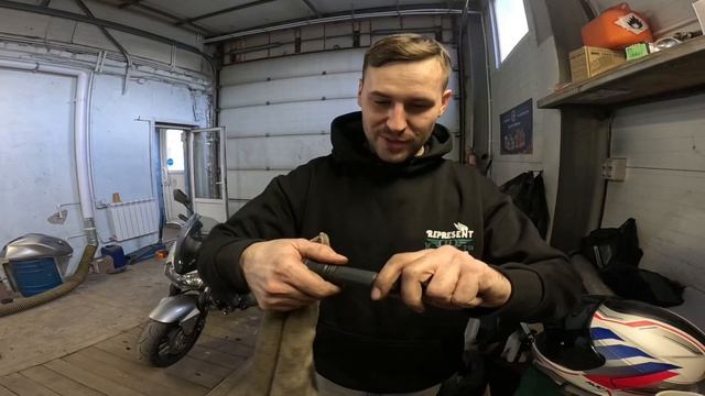 Обслуживание мотоцикла 2006 года Kawasaki Z750