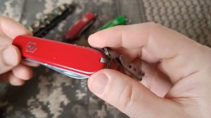 Victorinox Compact vs Climber: что выбрать для EDC в городе?