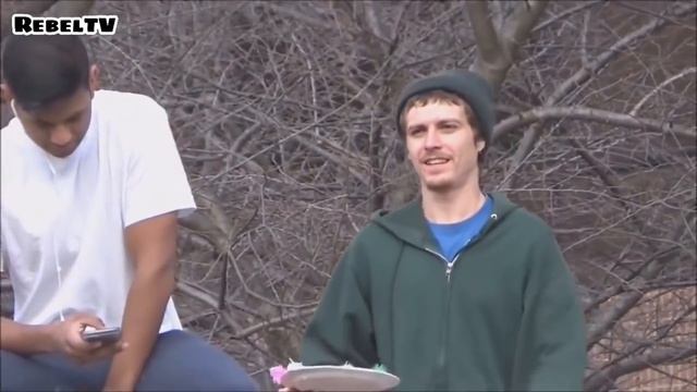 Лучшие американские пранки (Funniest Public Pranks) смотреть онлайн