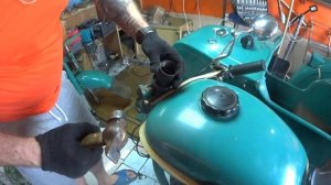 Мотоцикл Урал. Замена подшипников вилки.