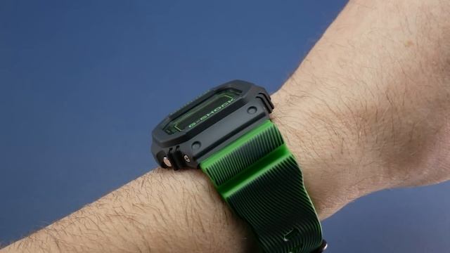 Часы Casio G-Shock 5600: какую модель купить?