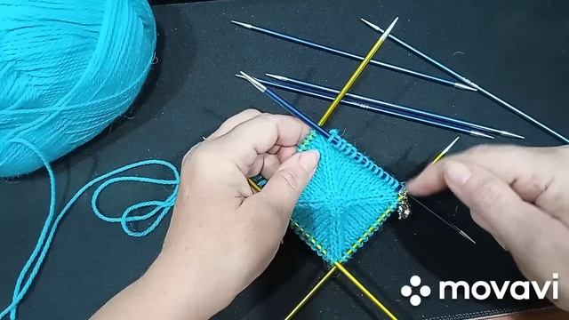 Плед для торопыжек спицами из центра. Как вяжу его я. смотреть онлайн