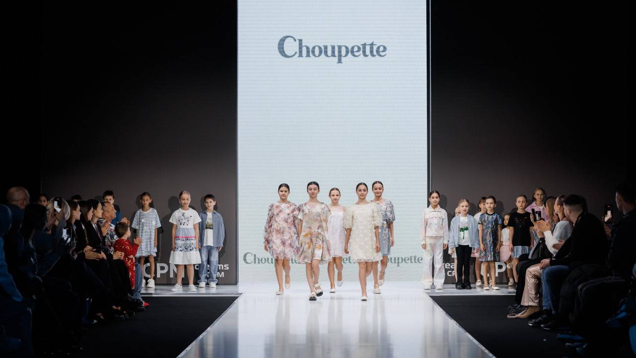 Детский МОДНЫЙ ПОКАЗ | бренд CHOUPETTE | Выставка дизайна и моды СРМ — Collection Première Moscow смотреть онлайн