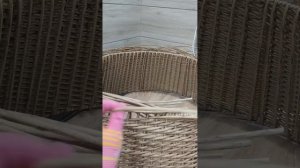 Плетение юбки для ёлки из ротанга на металлическом ка?