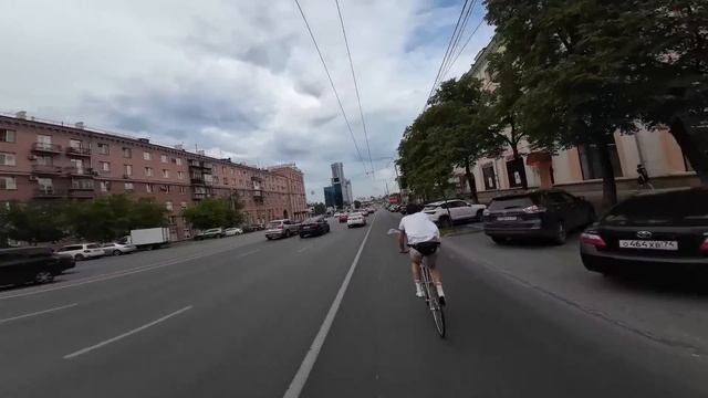 С Андреем на фиксе ставим рекорд скорости по проспект?