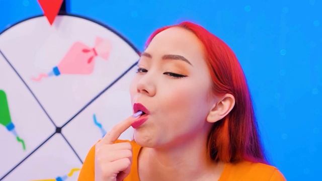 Жевательная Резинка vs Шоколадная Еда Челлендж | Съедобная Битва от ToonDO Challenge смотреть онлайн