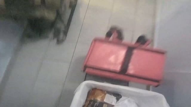 Курьерский АД в Самокате —Удар от Бабки с пакетом и ПА