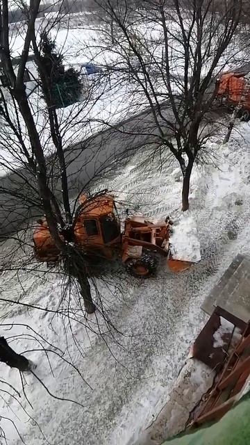 Разбор сугробов! Ранняя чистка. Водитель мастер сотог? смотреть онлайн