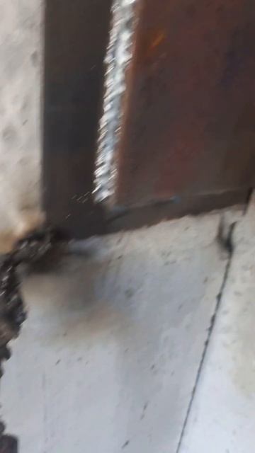 Сварочная масса на коленке! #сварка смотреть онлайн