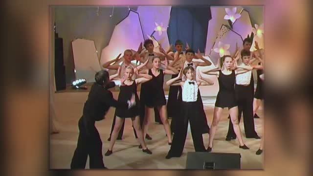 Современная хореография // танец ОРКЕСТР - анс.Родничок (Н.Тагил) смотреть онлайн