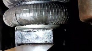 КАМаЗ -65115.Установка пневмо подушек на переднюю ось.