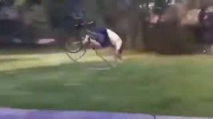 САМЫЕ ЖЕСТКИ И СМЕШНЫЕ падения   Видео приколы падения людей и не только