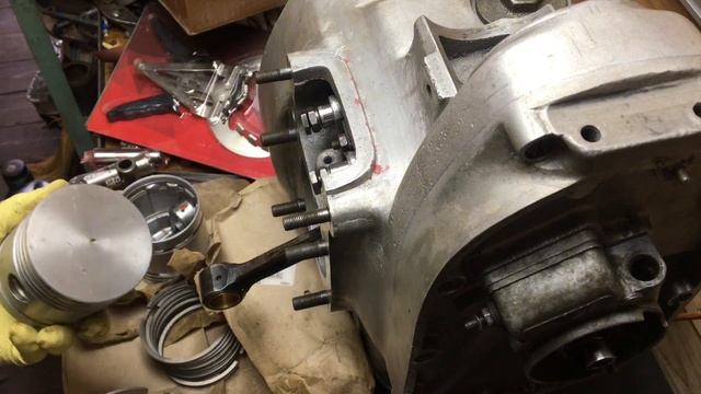 Сборка двигателя М-72 на коленвале с подшипником НГШ ур смотреть онлайн