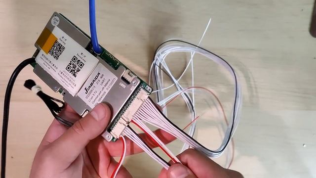 Установка Smart BMS на Li-ion аккумулятор от самоката Kugoo C1. смотреть онлайн