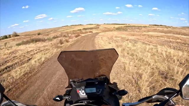 Пикник на Медведицкой гряде . Вдвоём на мотоцикле в ла? смотреть онлайн