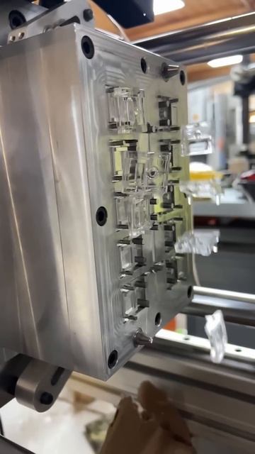 Поликарбонат. Вес отливки 37 грамм. #machine #cnc #diy #тпа #injectio смотреть онлайн