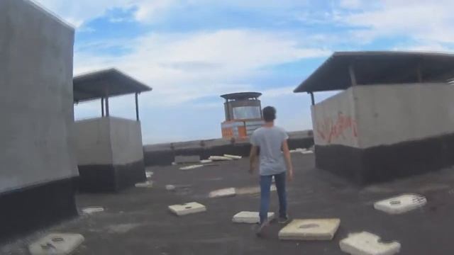 ШОК!!! ОХРАНА ГОНЯЕТ ЛЫСОГО! смотреть онлайн