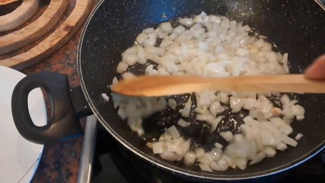 Фикус отдала в хорошие руки. В выходные работаю. 😊🌹?