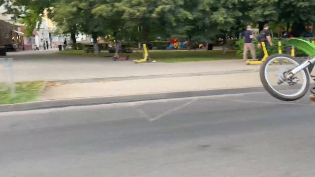 СТАНТ в КРАСНОДАРЕ на ПИТБАЙКАХ/ВЛЕТЕЛ В ТАЧКУ !!! смотреть онлайн