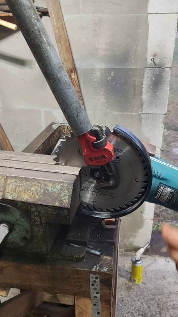 Зажало гайку УШМ. смотреть онлайн