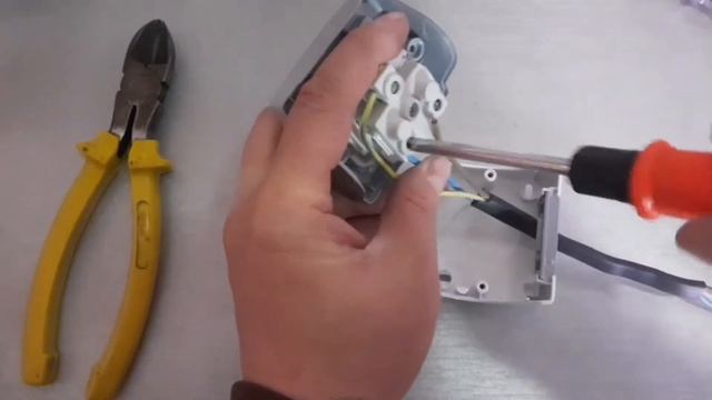 Как Быстро и Легко Установить РОЗЕТКУ...Монтаж розетки