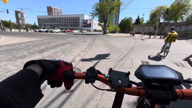 Стант на электросамокате/куго г2 про макс/приехал на с? смотреть онлайн