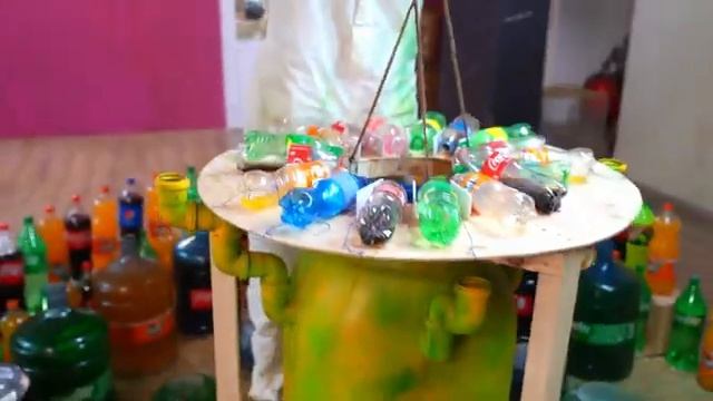 Эксперимент реакция слоновьей зубной пасты поражает цель стволом смотреть онлайн