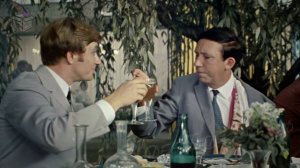 Поздравление женщины руководителя. Нарезка из советских фильмов.