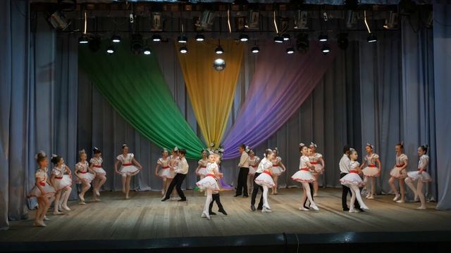 ''Концертна полька''. Зразковий колектив ''Ягідки''
