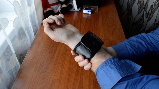 Тонометр (сфигмоманометр) на запястье, автоматический