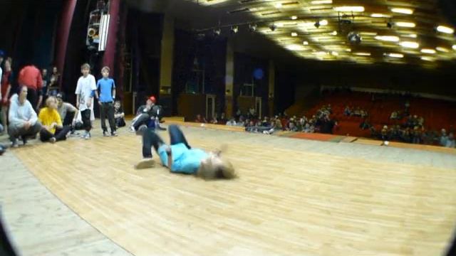 Glide Shadows - 2011kids battle (1й круг) смотреть онлайн