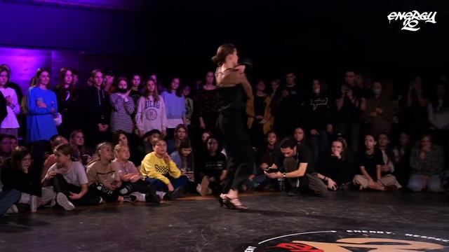 Waacking pro -- Польча VS Касоколо Мишель (1/2 финала) смотреть онлайн