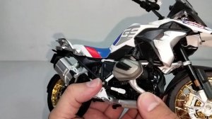 Мотоцикл BMW R1250 GS модель 1:9 со светом, металл.