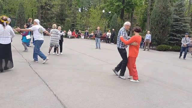 ОЙ РЯБИНУШКА РЯБИНА РАСКУДРЯВЫЙ МОЙ ЦВЕТОК ❤️ТАНЦЫ ? смотреть онлайн