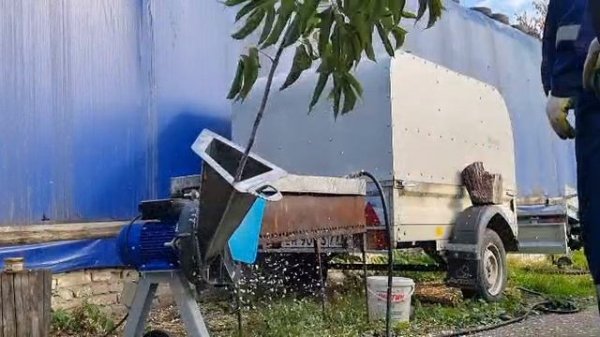 Измельчитель Каваста ВХ62d Шмель