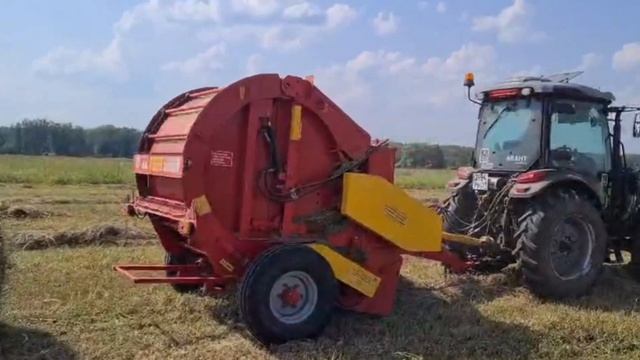 Пресс-подборщик ПР-140ц в поле смотреть онлайн
