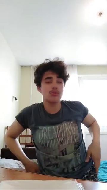 КОГДА УЧИЛКА ПРОСИТ СДАТЬ ТЕЛЕФОНЫ #школа #урок #контрольнаяработа #училка #классуха #смех #юмор смотреть онлайн